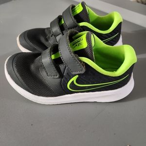 Nike toddler star runner size 10c